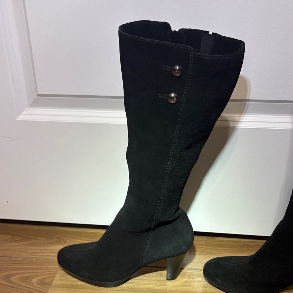 La CANADIENNE Black Suede Mazy Knee-High Boots with Button Accent